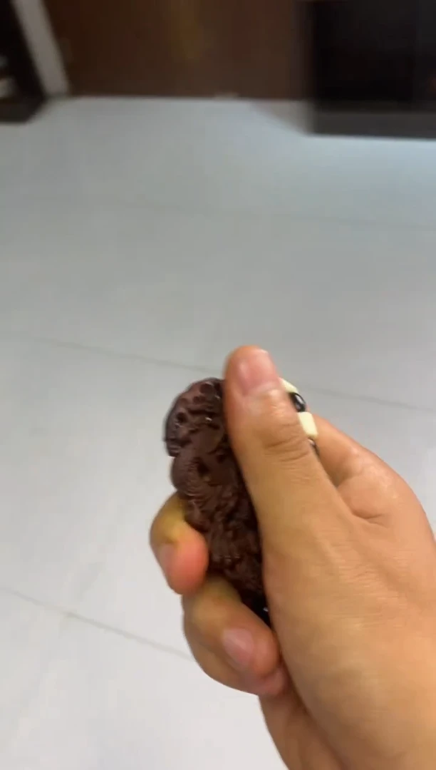【闪购商品】木拍卖镂空龙牌包邮到家一物一拍
