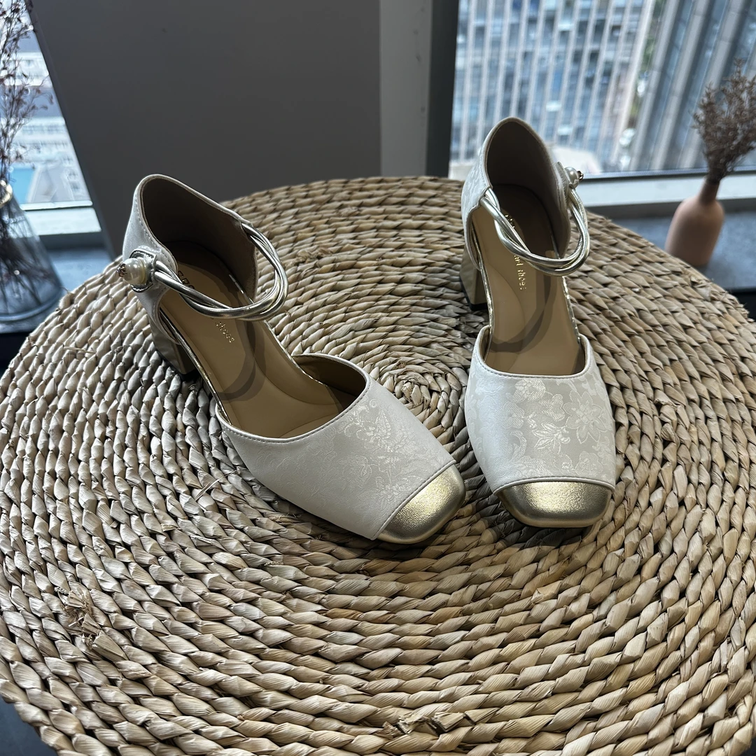 时尚跟鞋套趾凉拖女2024夏季新款网红休闲百搭外穿6070