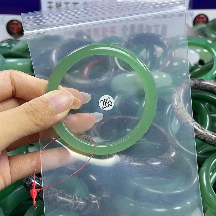 石英质玉手镯未镶嵌5657