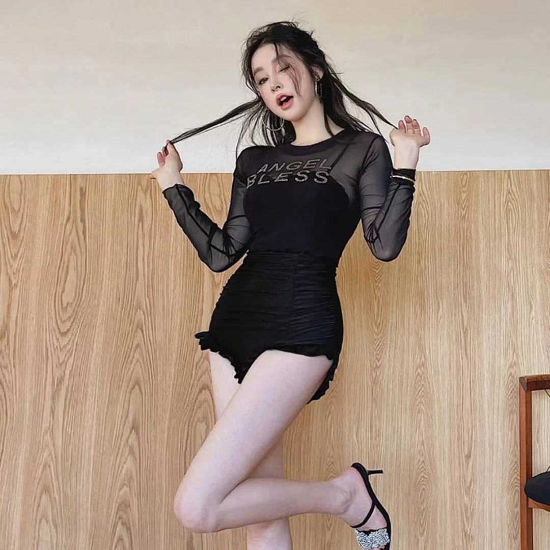 【Queen Card】韩衍旗舰店高级感珍珠黑高腰遮肉显瘦温泉度假泳衣女