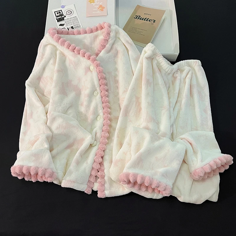 日系珊瑚绒睡衣女新款秋冬季甜美粉色加绒加厚保暖宽松家居服套装