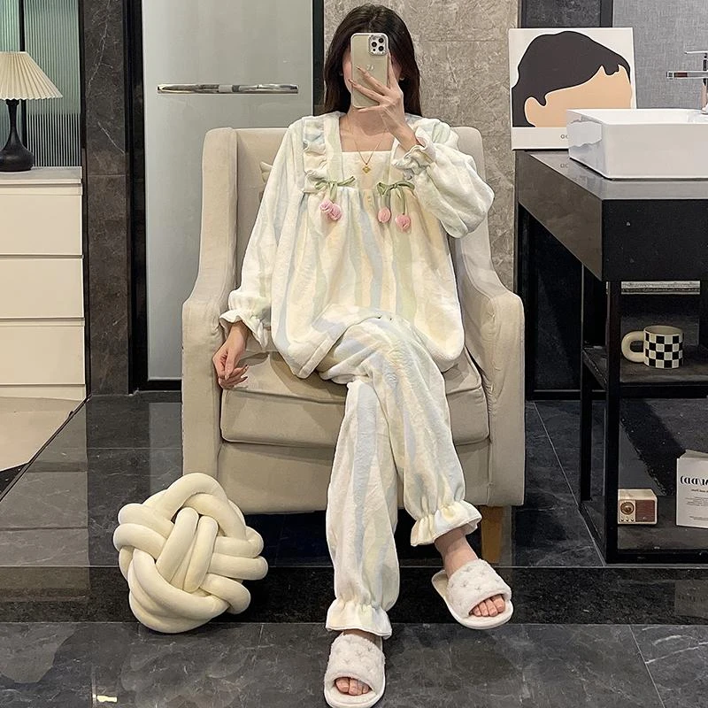 公主风睡衣女冬季加绒加厚珊瑚绒保暖方领花朵甜美家居服新款套装