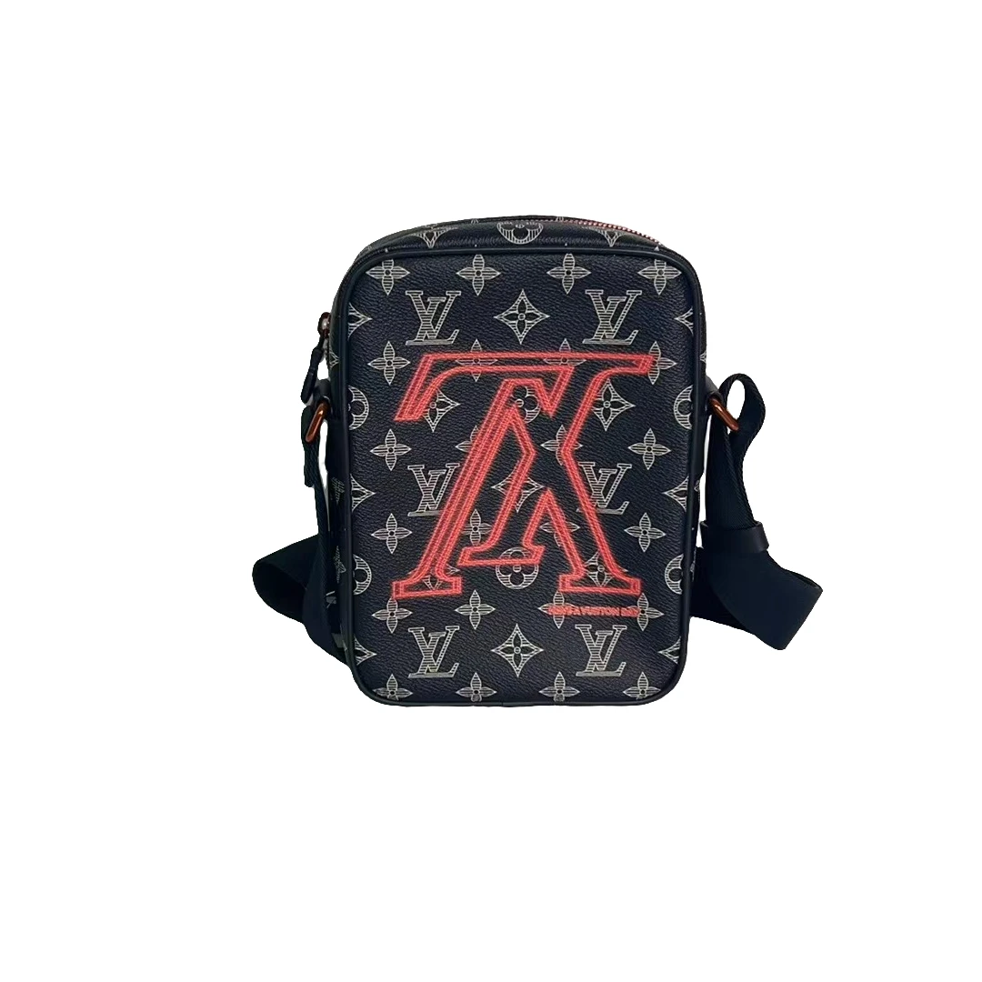 99新 LouisVuitton/路易威登 路易威登LV经典到V限量款相机包时尚