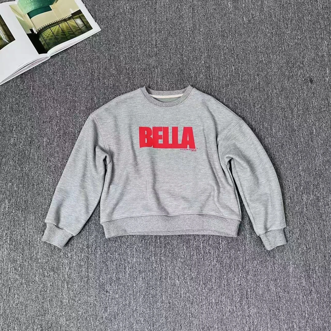 81790余小鱼 花灰色字母加绒印花红色明线设计减龄圆领卫衣女装