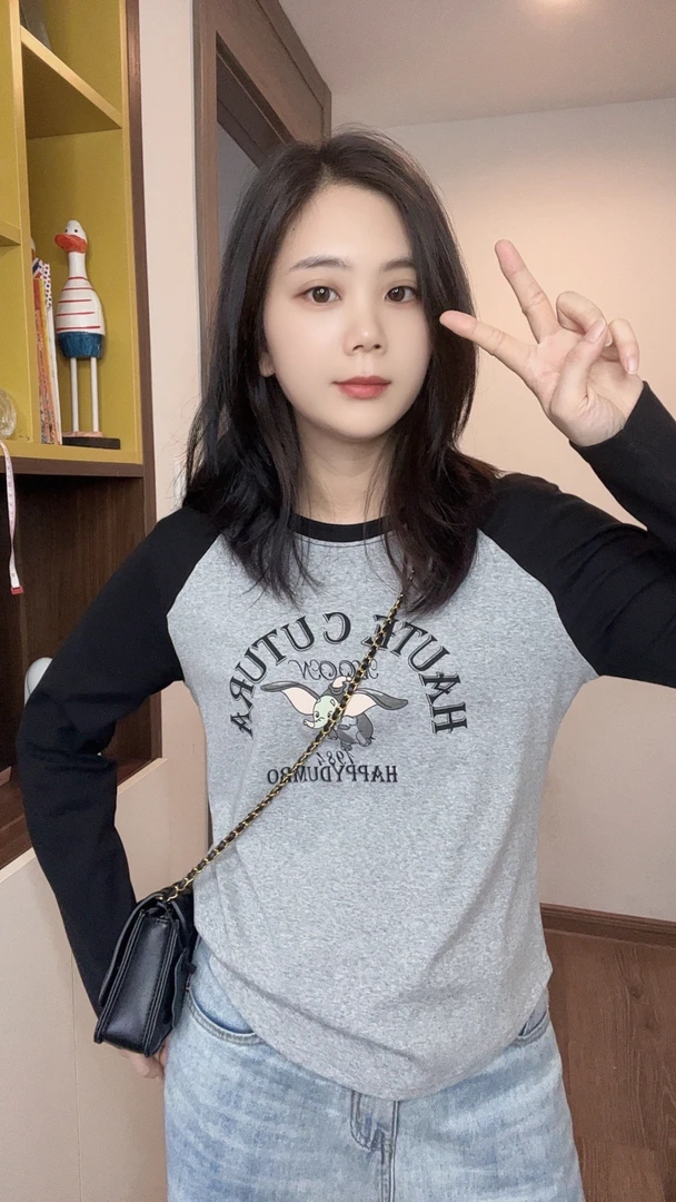 【小飞象】秋冬款撞色拼接正肩显瘦圆领T恤打底衫印花长袖