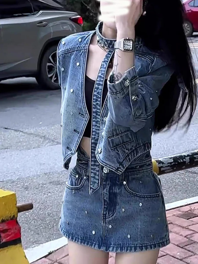 钉珠牛仔套装女春秋2025新款纯欲风辣妹高腰包臂半身裙减龄两件套