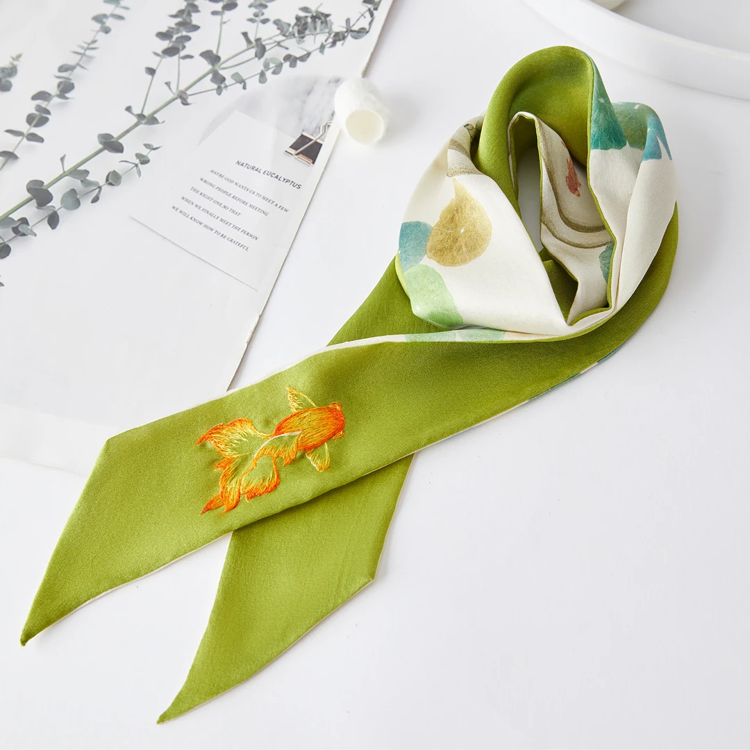 姚绣《鱼戏》 印绣丝巾 原创手工刺绣丝巾 非遗苏绣