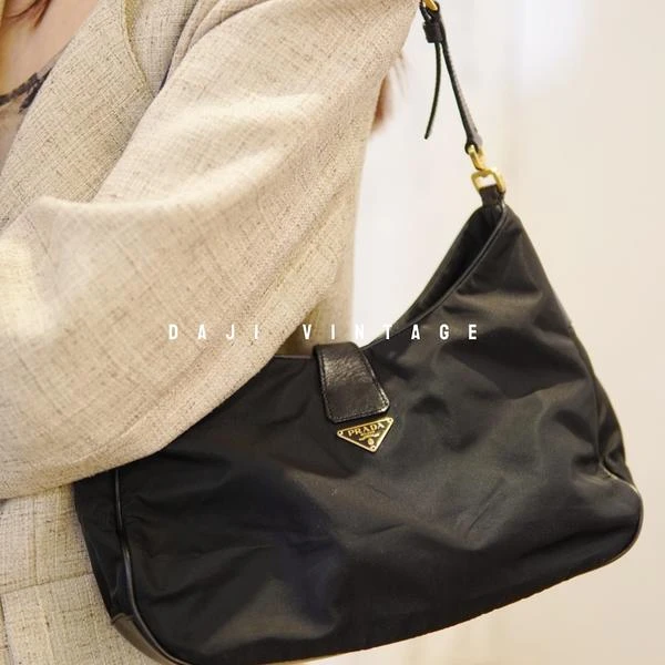大吉中古/Prada黑金降落伞hobo单肩包