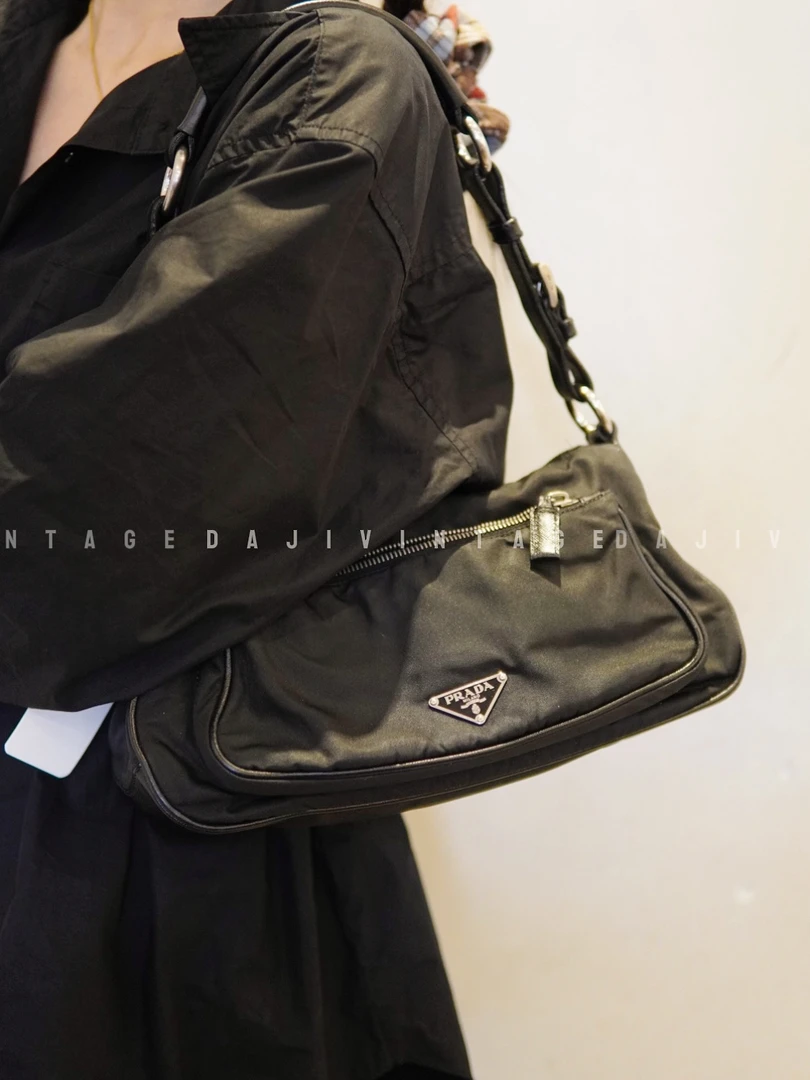 95新 Prada/普拉达 大吉中古/PRADA普拉达黑银单口袋hobo单肩包