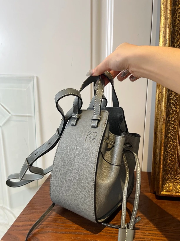 95新 LOEWE/罗意威 大吉中古/Loewe罗意威雾霾蓝mini吊床斜挎包