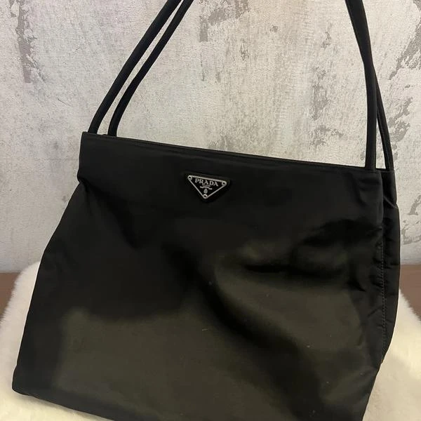 大吉中古/Prada普拉达黑银托特单肩包