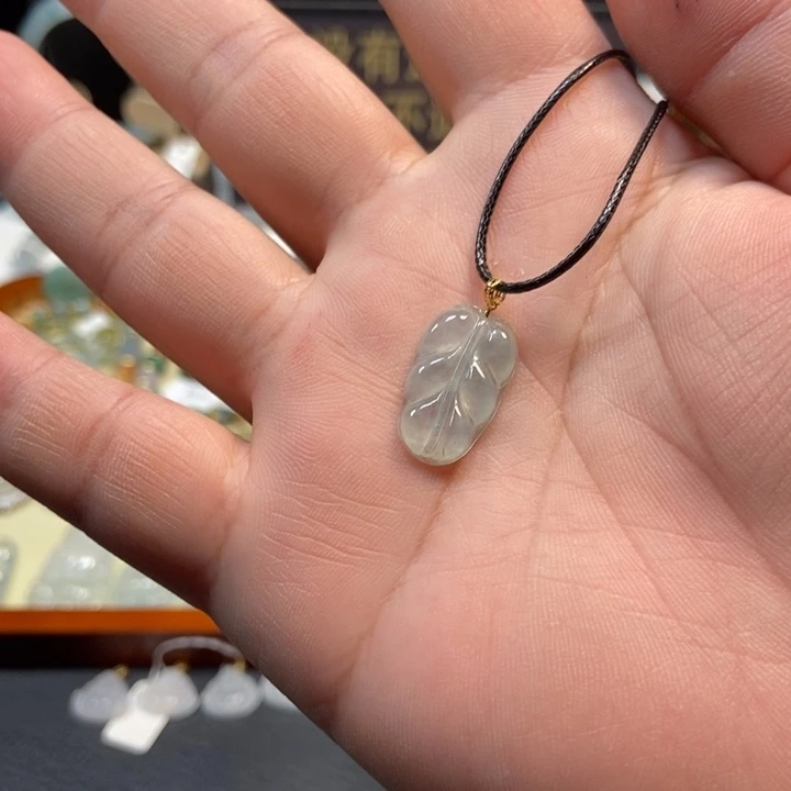 翡翠手链未镶嵌翡翠