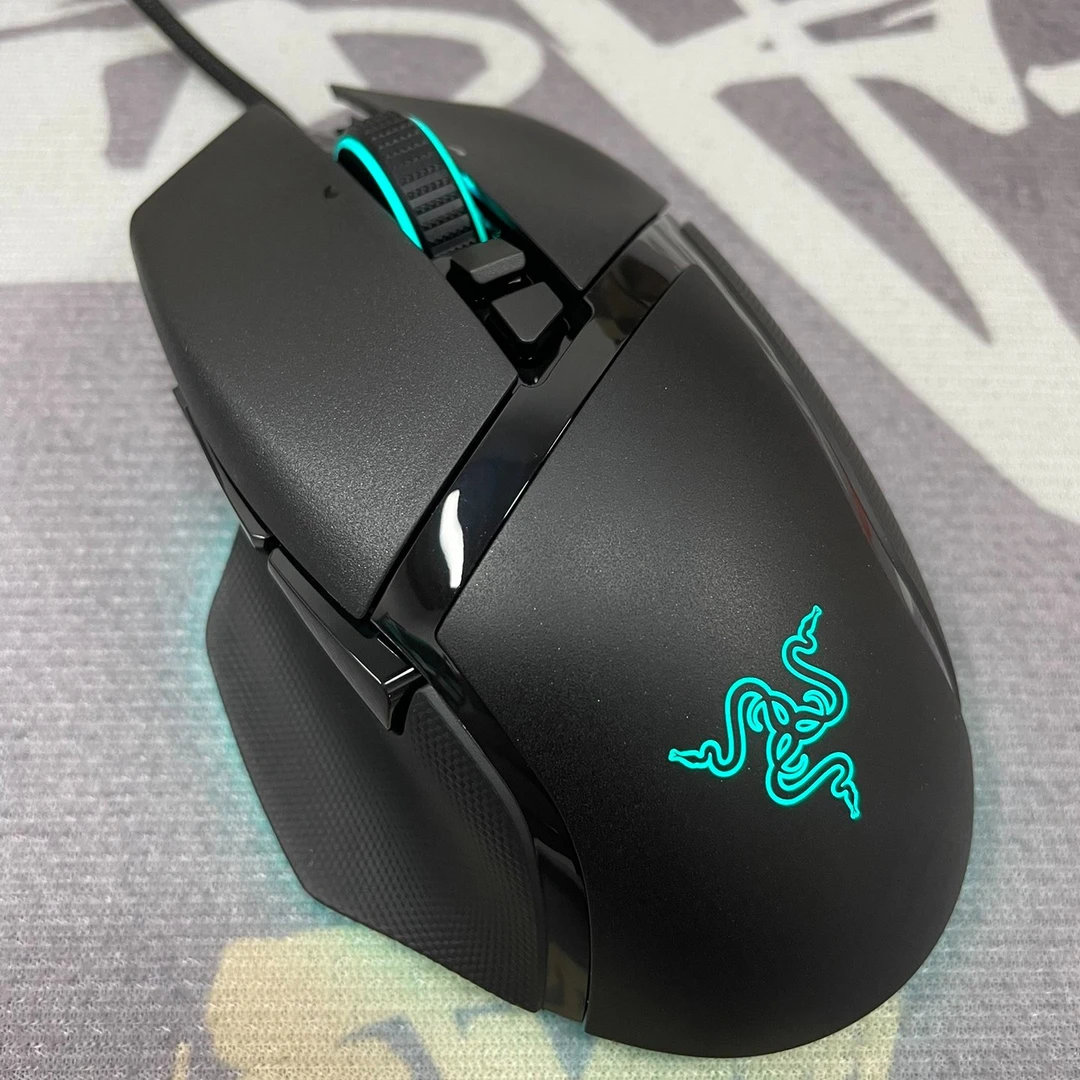 99新 Razer/雷蛇 巴塞利斯蛇V3有线鼠标 电竞游戏  RGB幻彩灯效