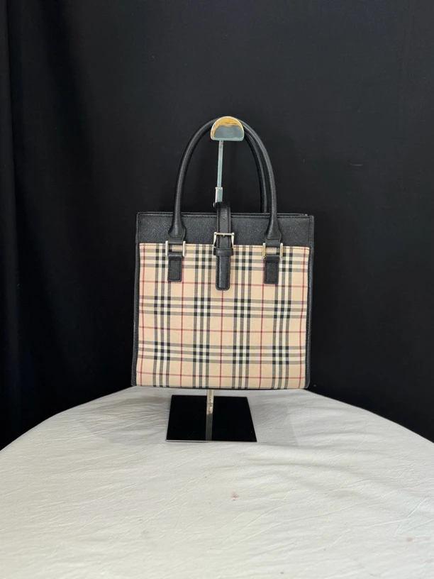 95新  Burberry博柏利中古包格纹搭扣托特包三角琴谱手提包公文包