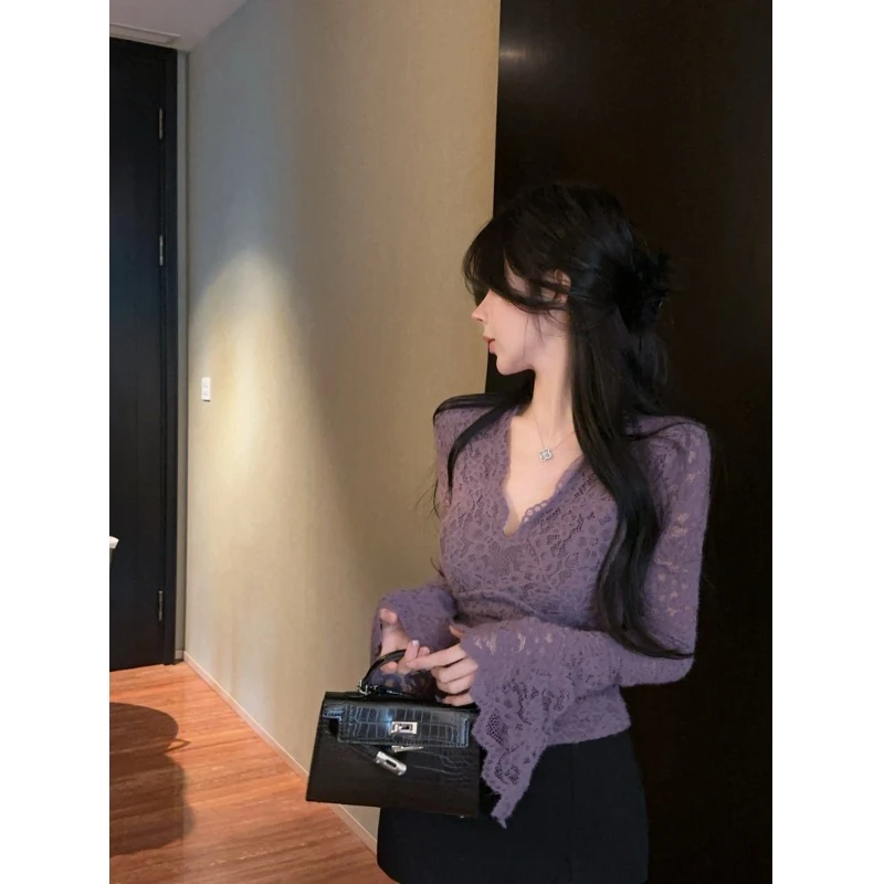 纯欲性感v领鱼骨上衣女通勤高级感紫色加绒蕾丝打底衫内搭可外穿