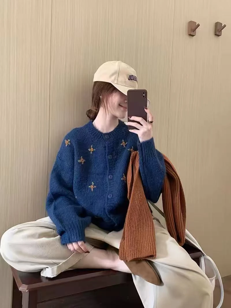 YI-QIU【编号201-280】2024秋冬显瘦长袖百搭温柔圆领开衫针织衫