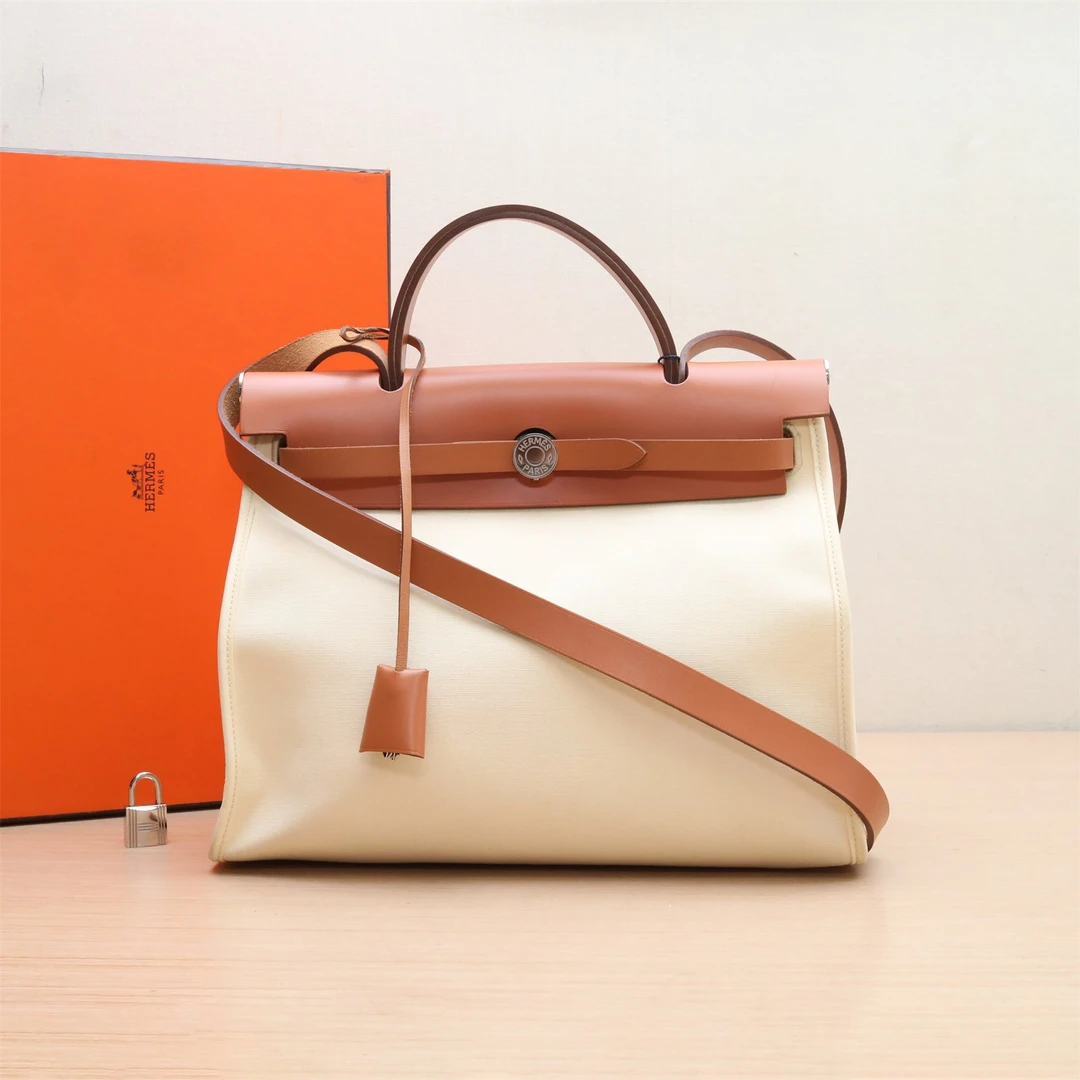 95新 Hermes/爱马仕 单肩包 31 金棕色 帆布 C刻 银扣 P234865268