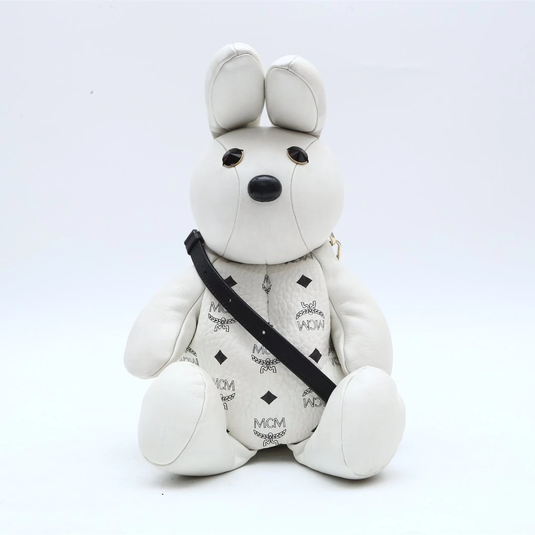 99新 MCM MCM兔子斜挎包 白色 皮革C P234246018