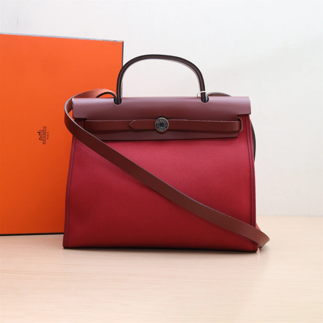95新 Hermes/爱马仕 Herbag手提包 31石榴红 帆布 C刻 P224623284