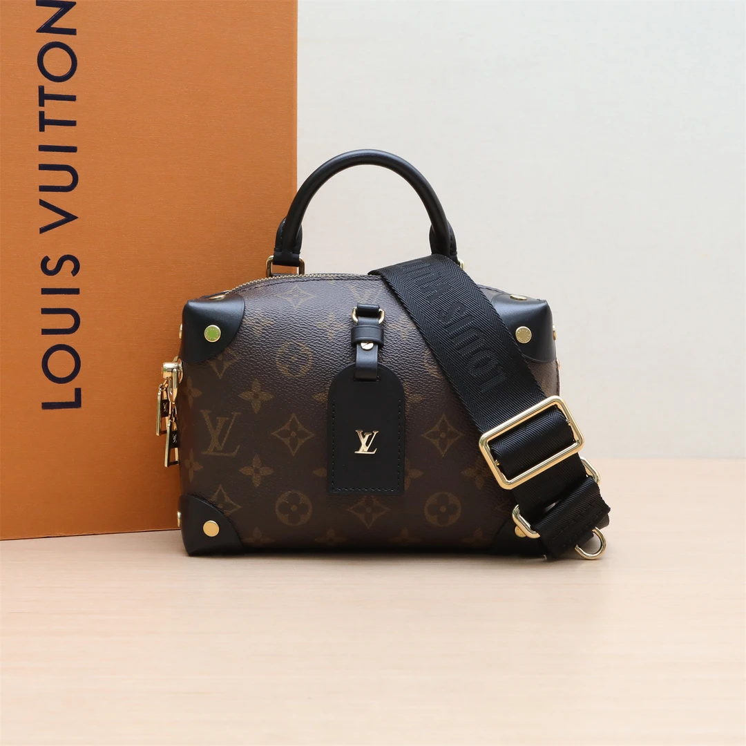 95新 LouisVuitton/路易威登  手柄软盒子 黑色 芯片P244276454