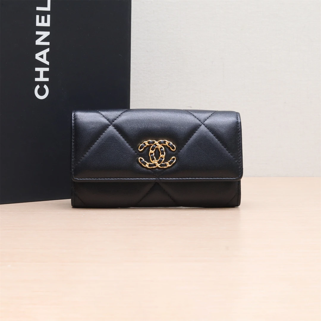 99新 Chanel/香奈儿 19bag 口盖钱包 黑色 皮革S 29开 P234244736
