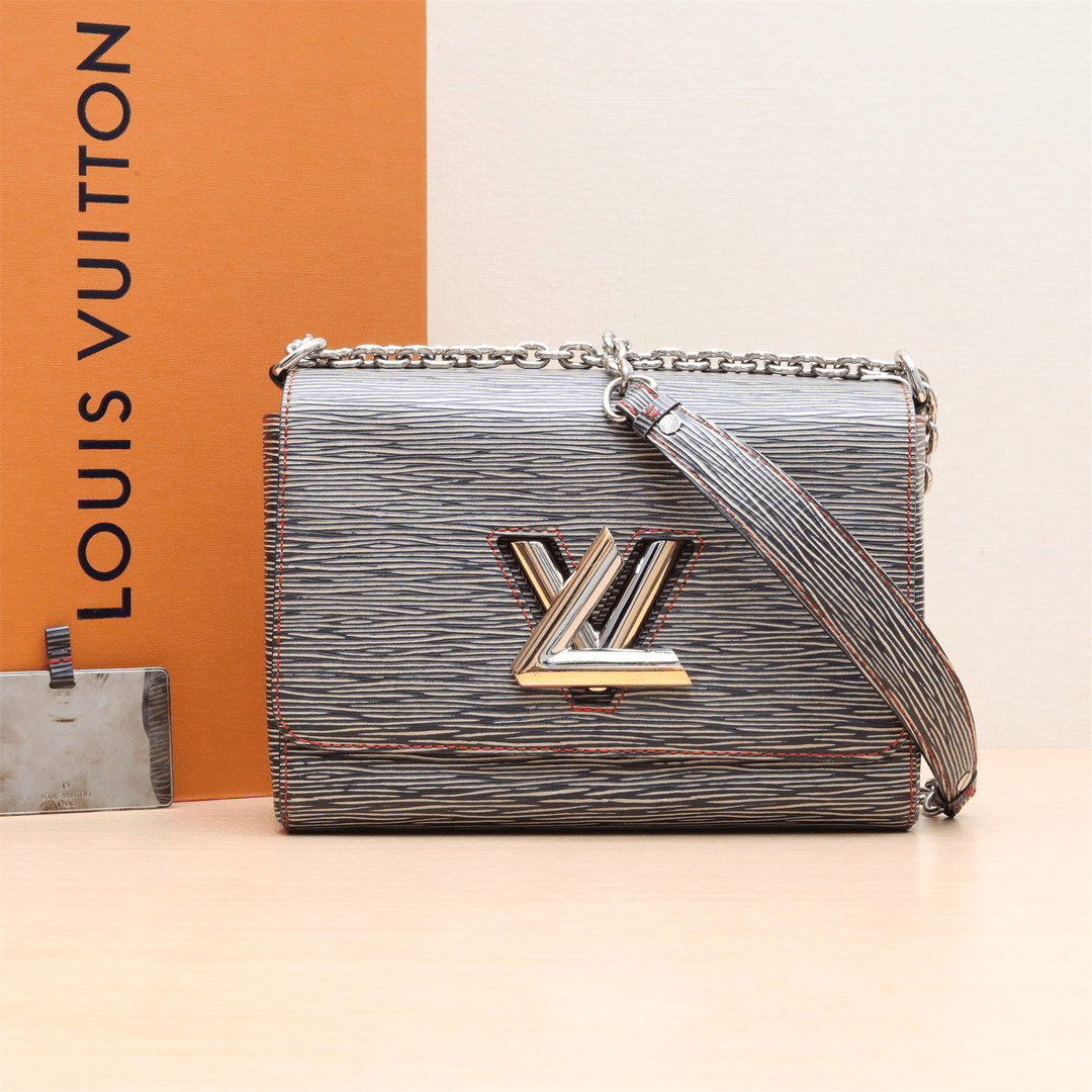 95新 LouisVuitton/路易威登 中号 23 拼色单肩包牛皮 P224727123