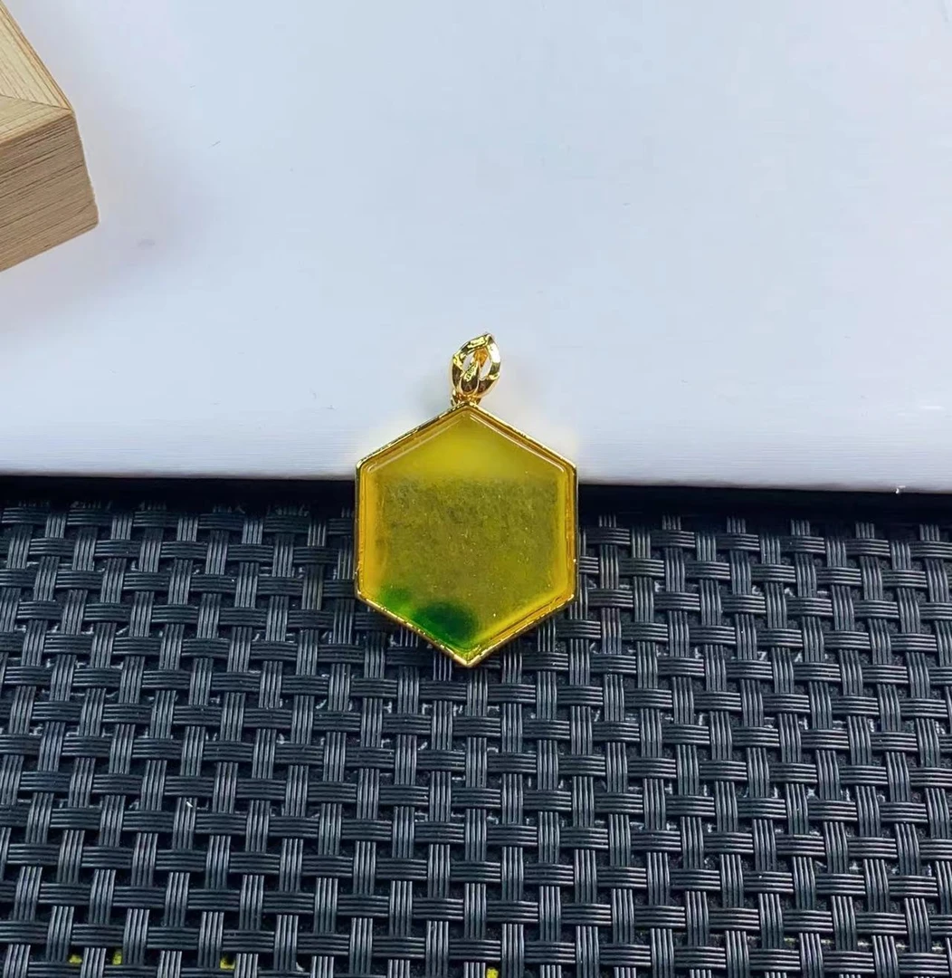 （聚宝严选）0137黄绿六边形吊坠精致气质妈妈款时尚精美