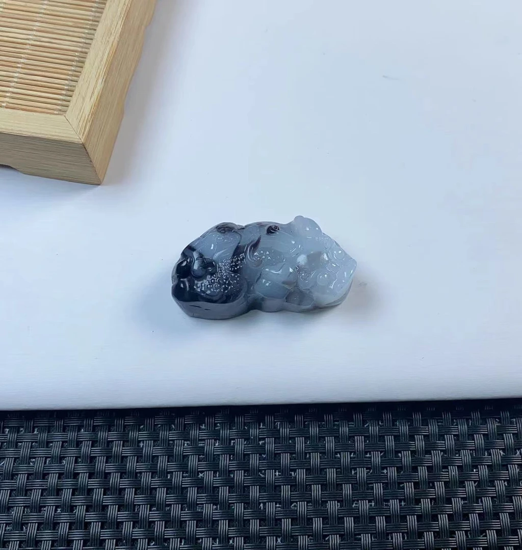 （聚宝严选）D0213水墨貔貅吊坠镶嵌精致气质妈妈款时尚精美