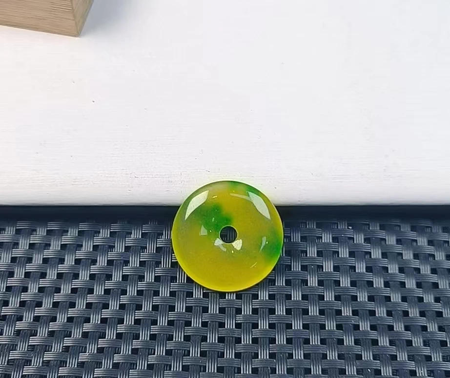 （聚宝严选）0184黄绿小平安扣吊坠精致气质妈妈款时尚精美