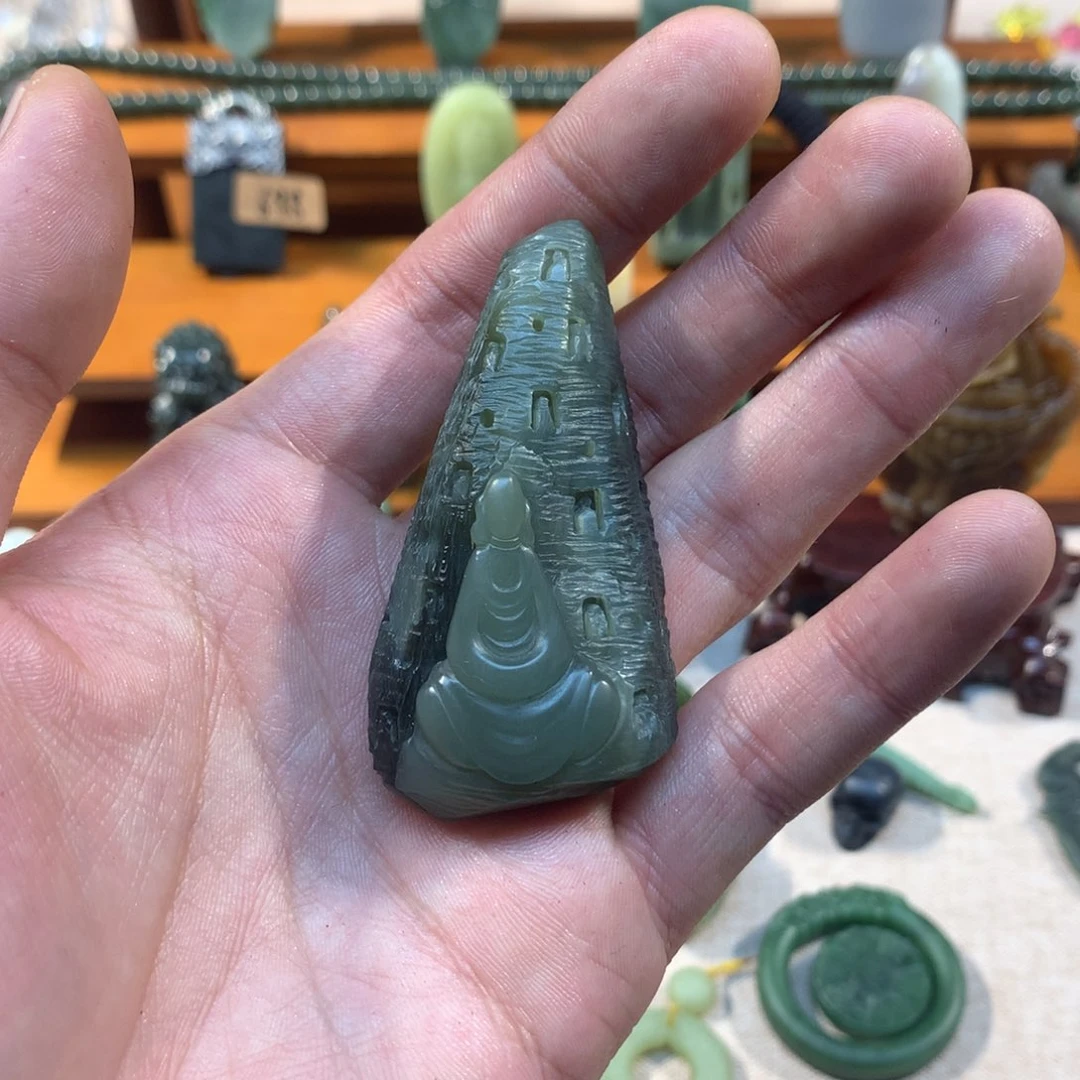 和田玉（糖玉）挂件未镶嵌不**风