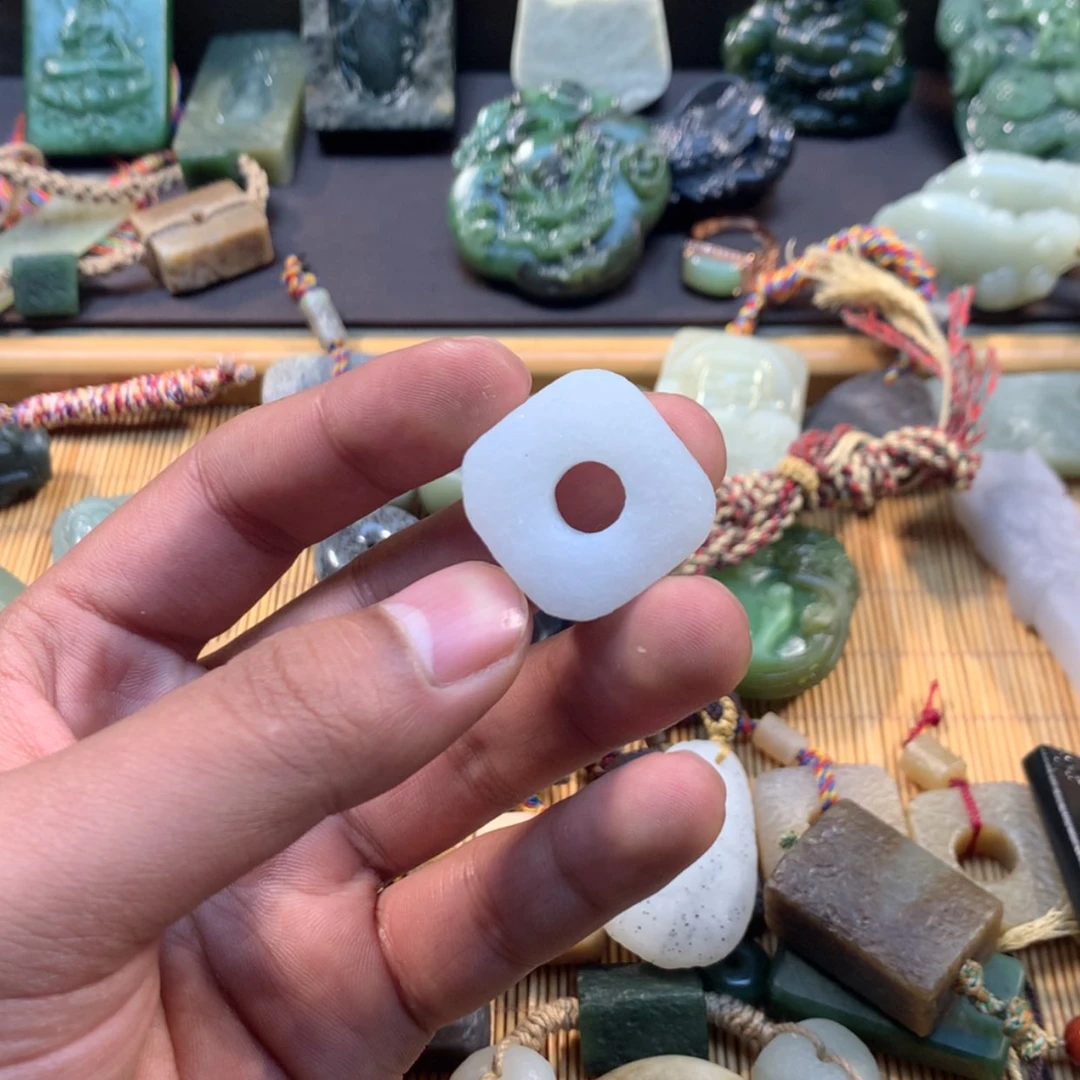 【闪购商品】和田玉颈饰未镶嵌陈*子