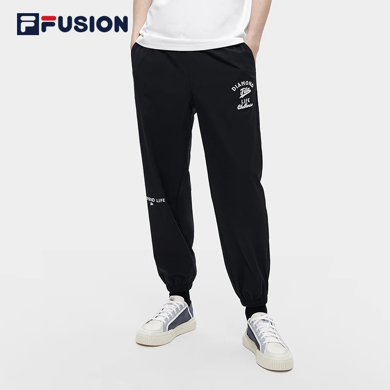 FILA FUSION斐乐潮牌男子舒适透气梭织长裤夏季款运动时尚休闲裤