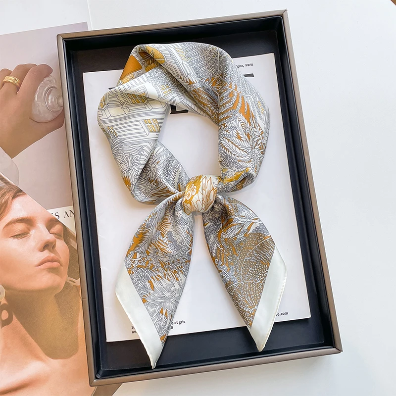 米色小方巾丝巾女春秋夏季搭配衬衫职业装饰护颈围脖子薄围巾领巾