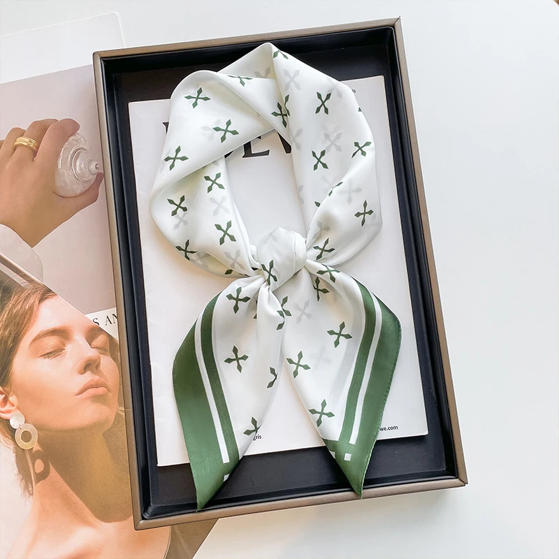 绿色小清新小方巾丝巾女春秋夏季搭配衬衫职业装饰护颈围脖子薄