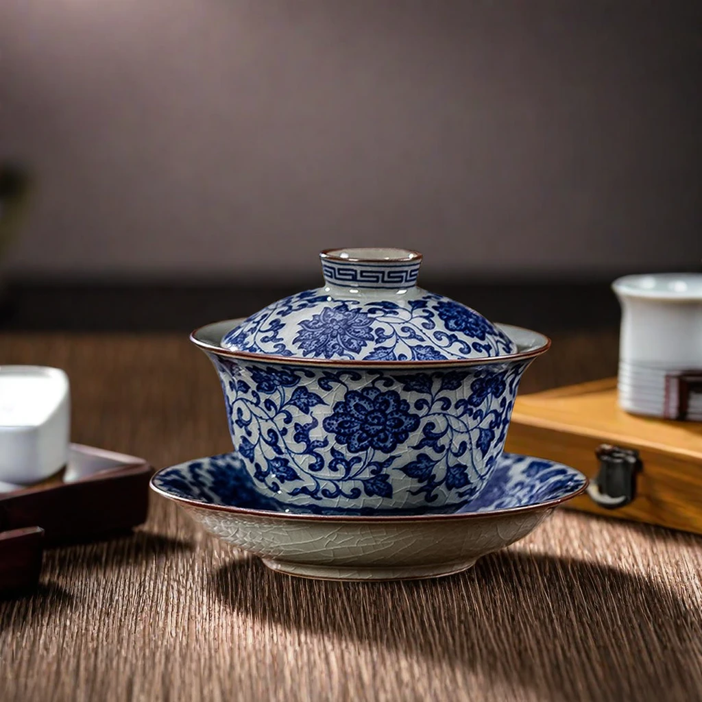 青花瓷缠枝莲三才盖碗茶具冰裂泡茶专用盖碗撇口防烫手复古茶杯