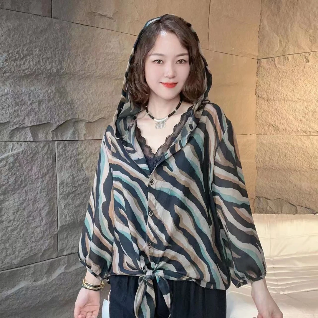 【轻言.5063连帽衬衫】欧货大版夏季透气时尚显瘦印花上衣