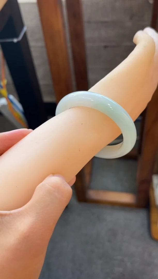 【闪购商品】翡翠手镯未镶嵌多人