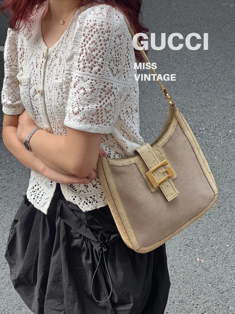 95新 GUCCI/古驰 觅时/鸵鸟皮方扣单肩/110390