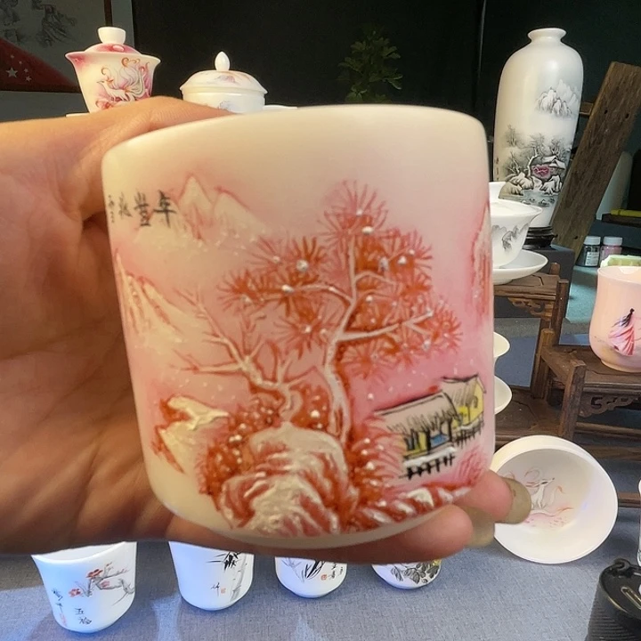 手绘红色雪景主人杯
