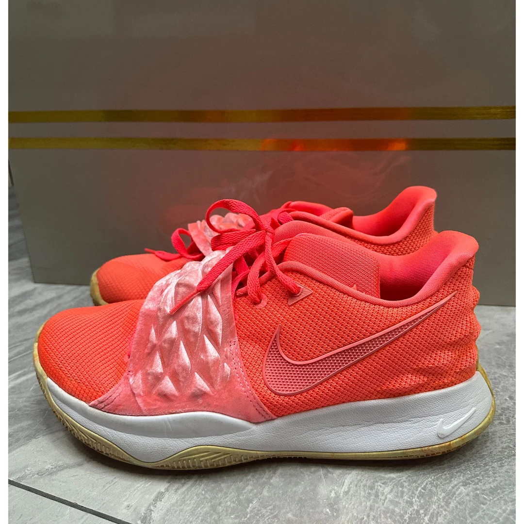 42码 nike欧文low1粉红 9成新无原盒