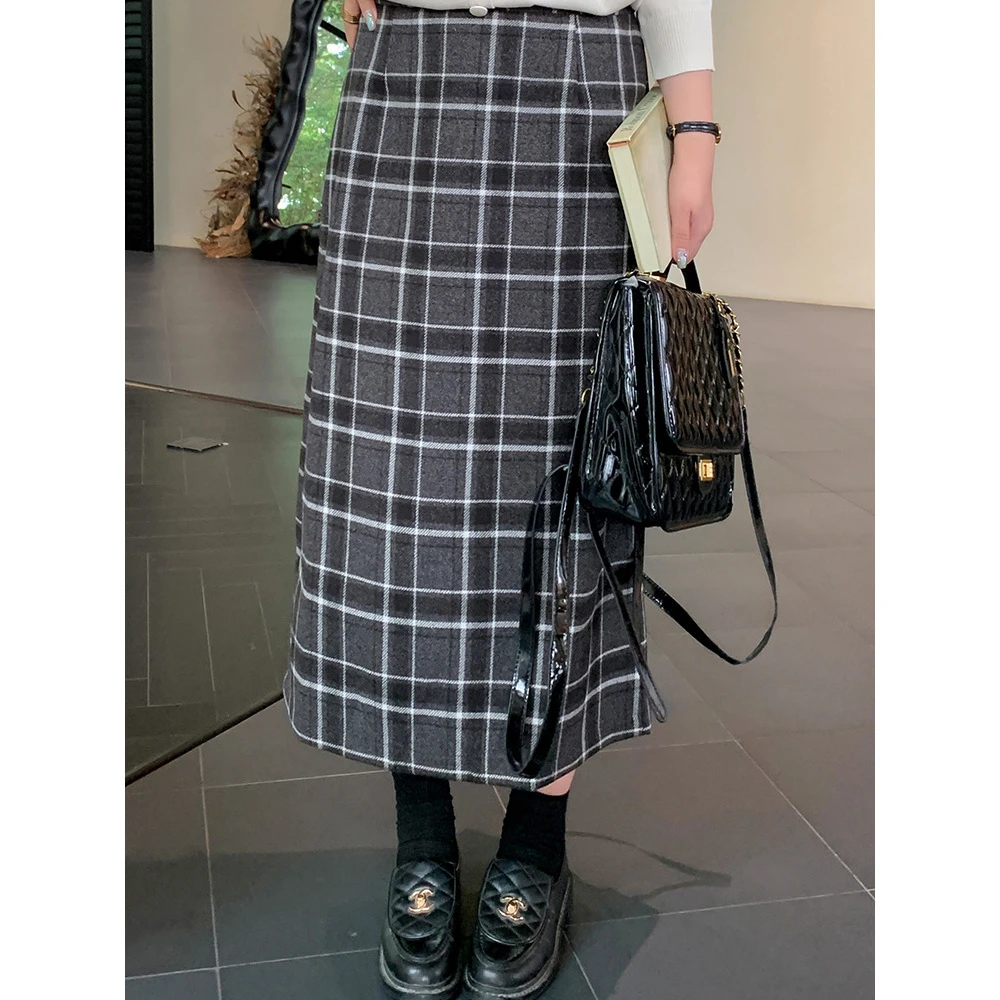 格子大码半身裙女春秋高腰显瘦胖mm遮肚子梨形身材中长款a字裙子