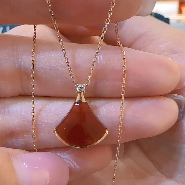 钻石项链18K金镶嵌裙子