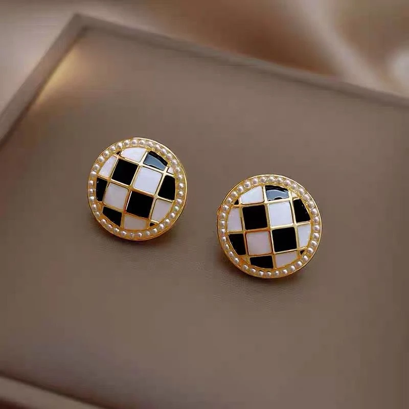 铜合金耳饰 《货号2063》棋盘格耳钉