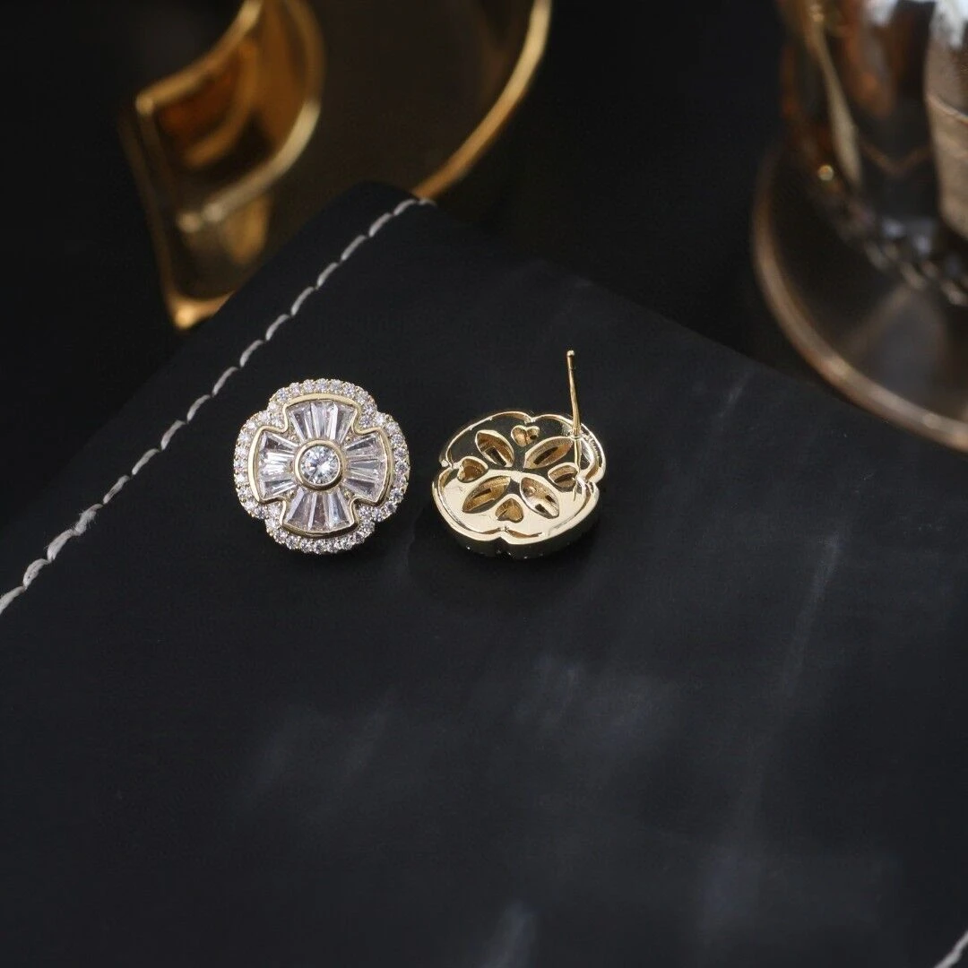 铜合金耳饰 《货号8267》  圆形十字耳钉