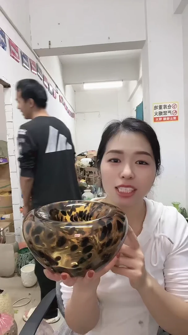 【闪购商品】琉璃烟灰缸