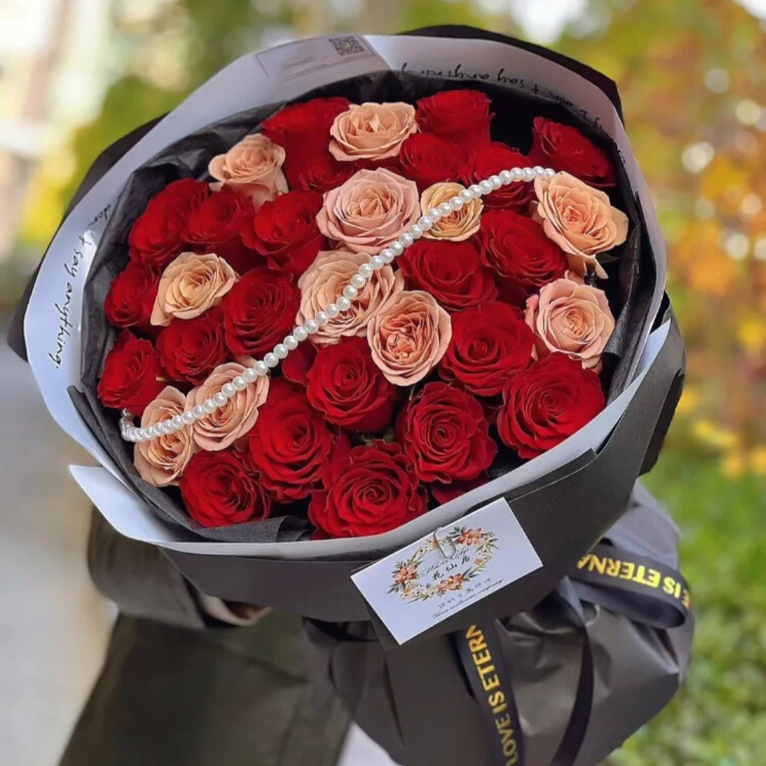 【属于你的美好】告白红玫瑰卡布奇诺混搭花束全国免费2小时送花