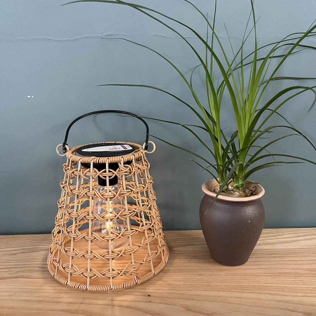 M170130乡村田园风民宿样板间装饰手工塑藤太阳能灯笼烛台风灯罩