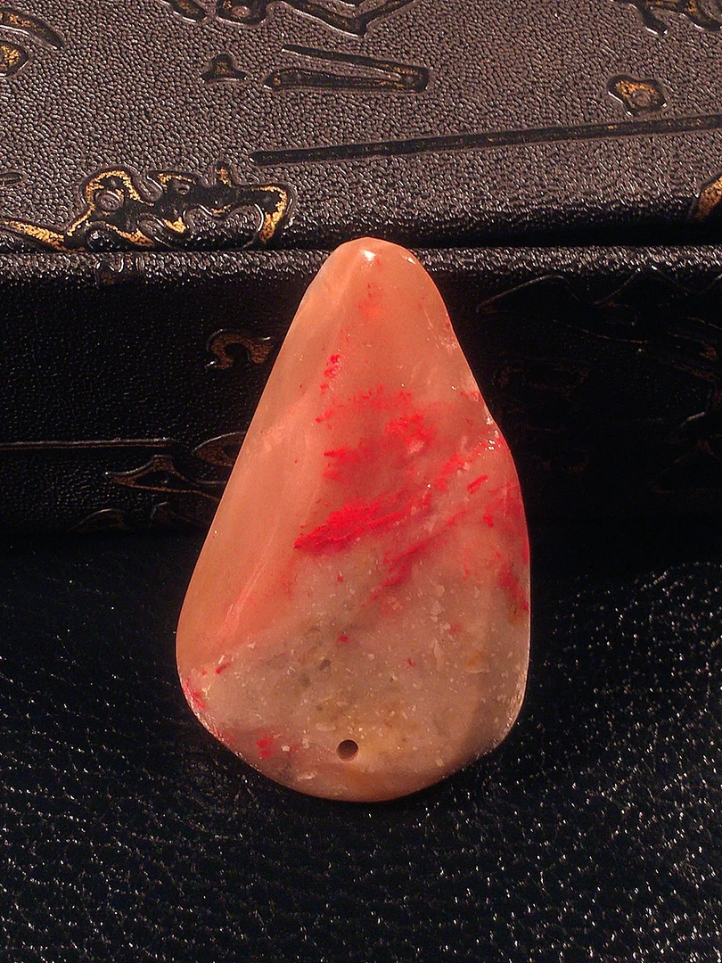 福利包邮，昌化鸡血石挂件