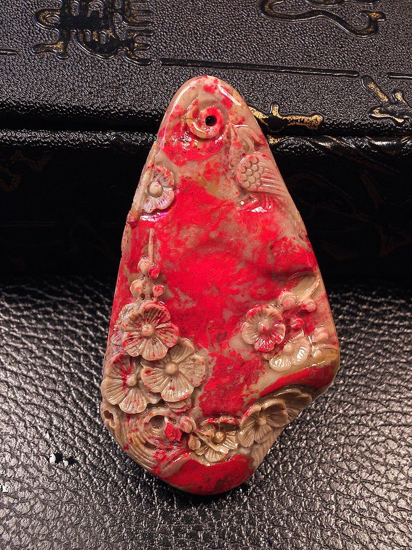 昌化鸡血石大挂件，喜上眉梢，花开富贵