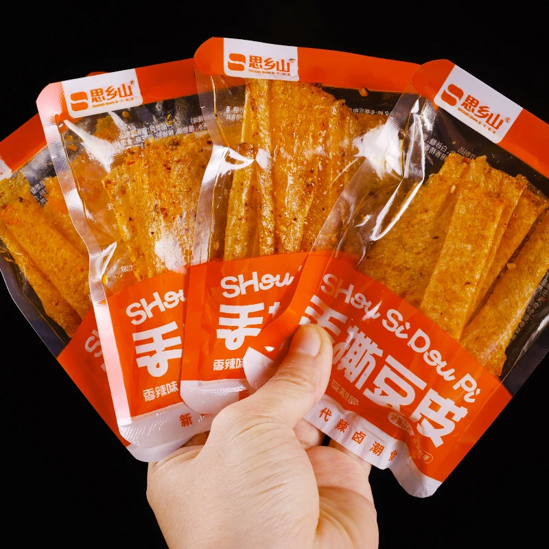 香辣手撕豆皮辣条麻辣大辣片即食童年爆辣零食湖南特产豆卷零食